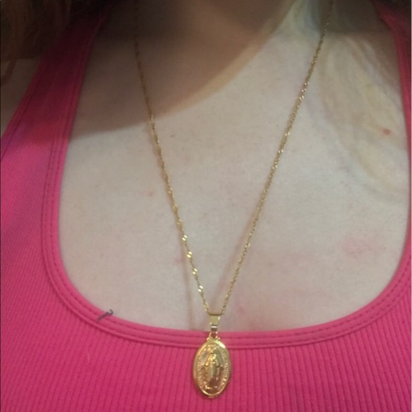 -Brand new Virgin Mary 18k gold GF necklace - Picture 3 of 7